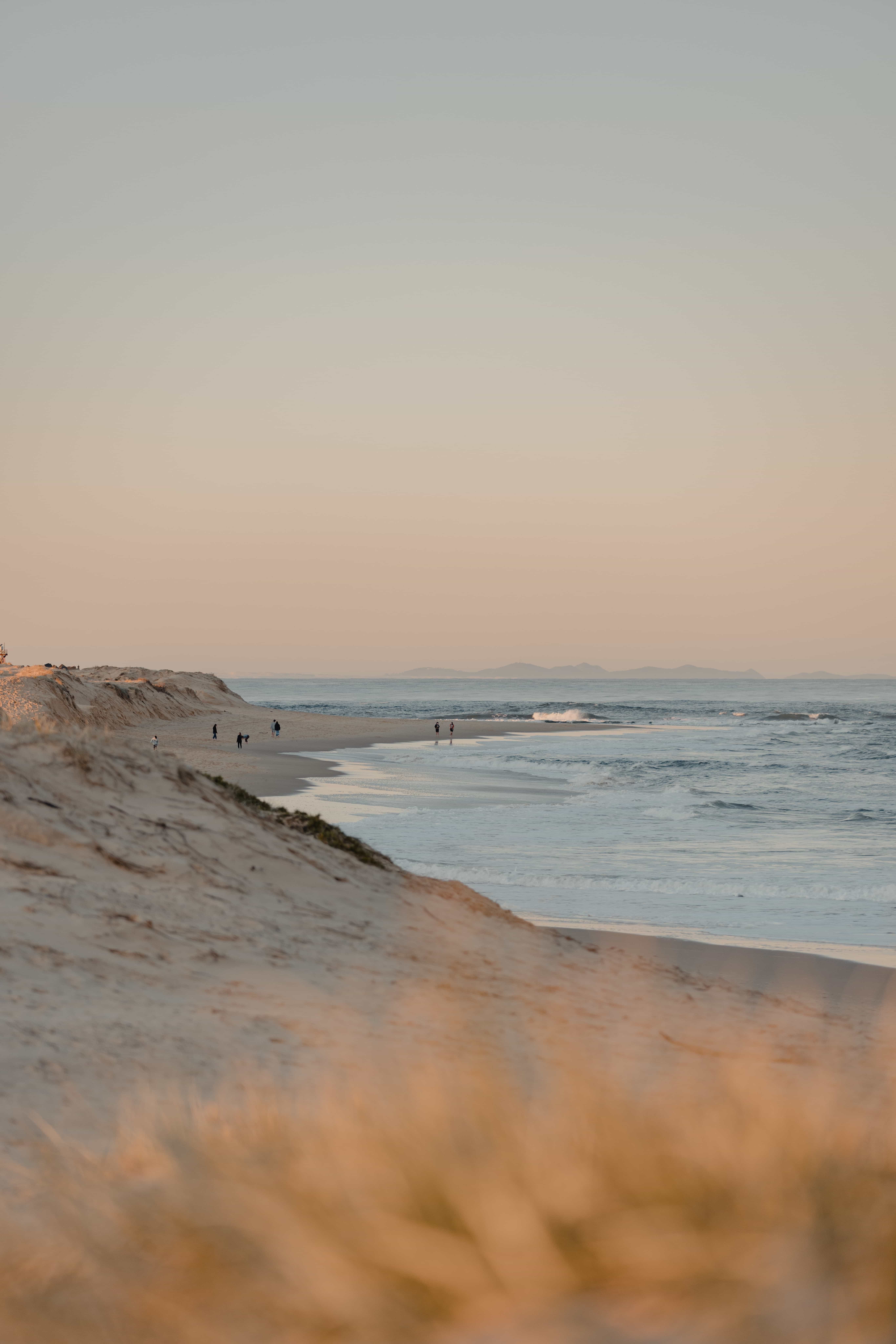 半透明背景图实现