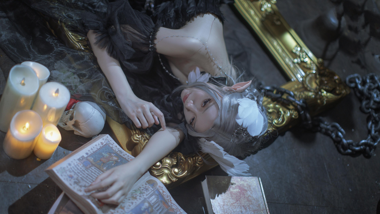 文章中包裹文字代码实现